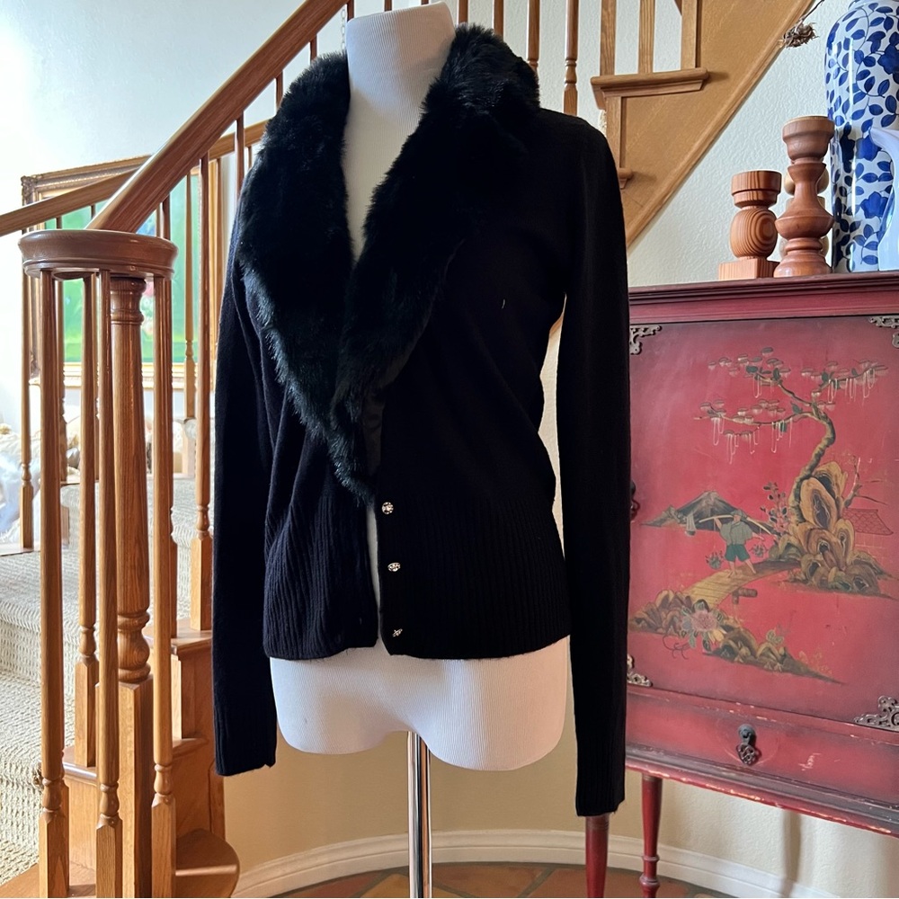 i.e. Button Black Long Sleeves Cardigan Sweater Removeable Faux Fur Colar Sz S
